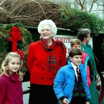 Mrs Bush presentation of White House Christmas Tree