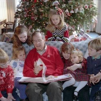 President Bush reads to grandchildren