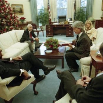 President Bush and Will Farish visit with Johnny Carson and his family in the Oval Office