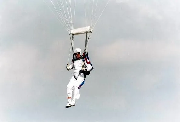 Former President George H. W. Bush celebrates his 75th birthday by skydiving at his library in College Station, TX.  09 Jun 99
