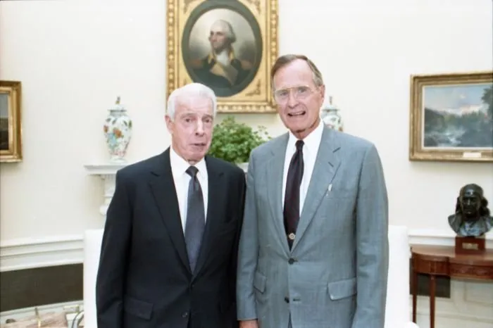 President Bush meets with Joe Dimaggio in the Oval Office