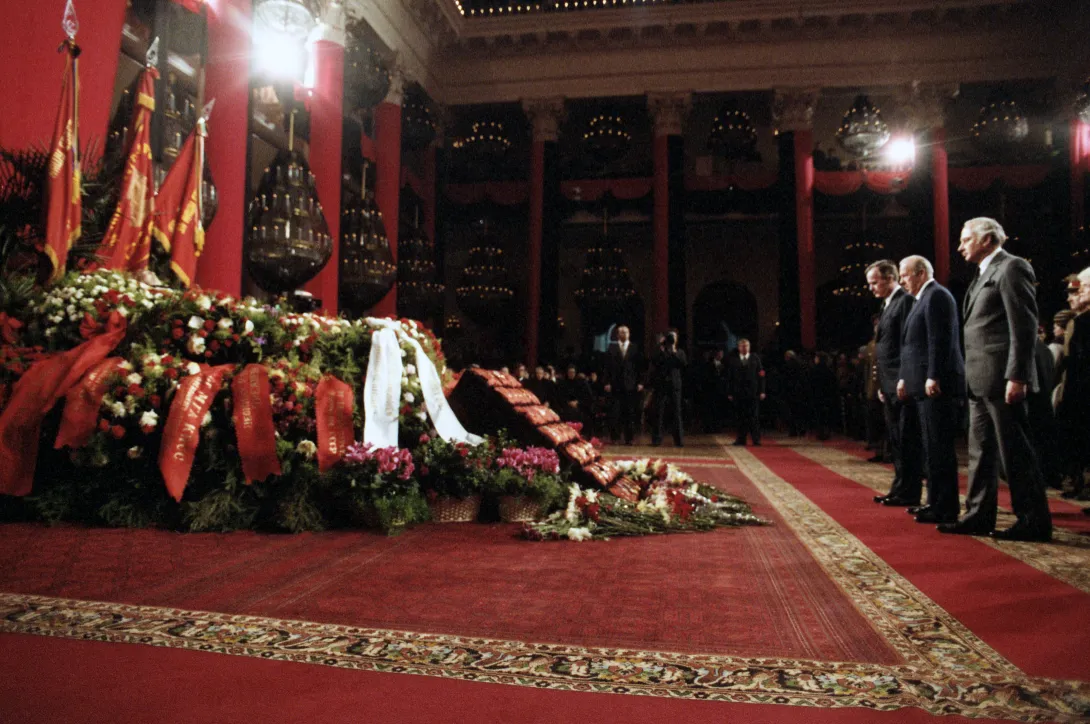 Vice President George Bush, Secretary of State George Shultz, Ambassador to the Soviet Union Arthur Hartman pay their respects at the funeral bier of Soviet leader Leonid Brezhnev