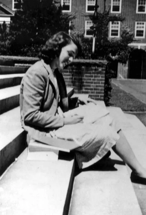 Barbara Pierce, circa 1943