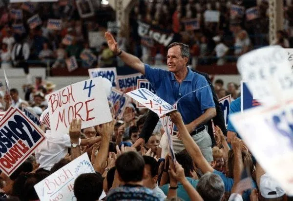 President Bush and Barbara Bush tour the IL Farm Exposition