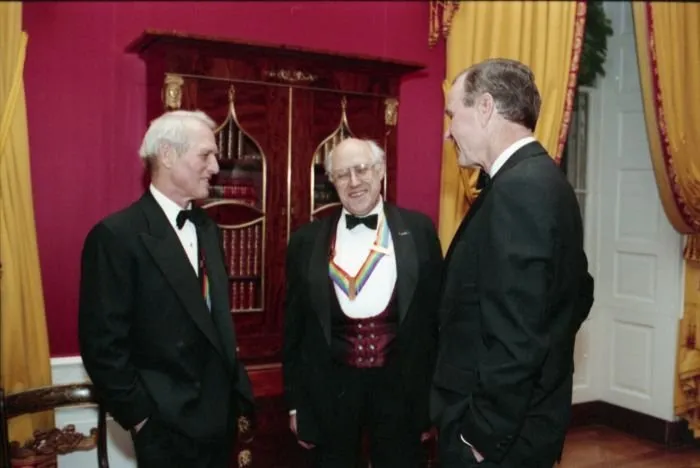 President Bush chats with actor Paul Newman and conductor Mstislav Rostropovich at a reception for Kennedy Center honorees