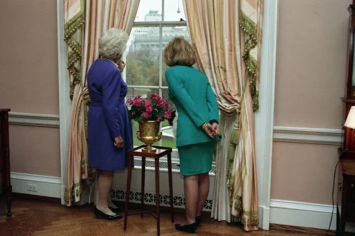 Mrs Bush hosts Hillary Clinton at the White House after the election