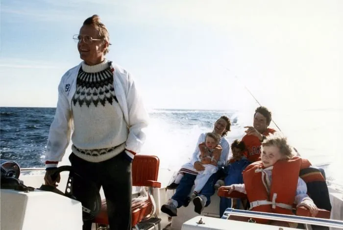 Vice President Bush goes boating off  Walker's Point with his daugter Doro, holding her son, Sam; son Jeb holding his son Jebby, and granddaughter Barbara