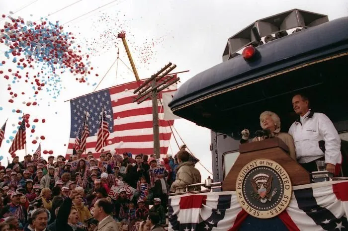 President Bush and Barbara Bush are greeted by the citizens of Sussex, WI