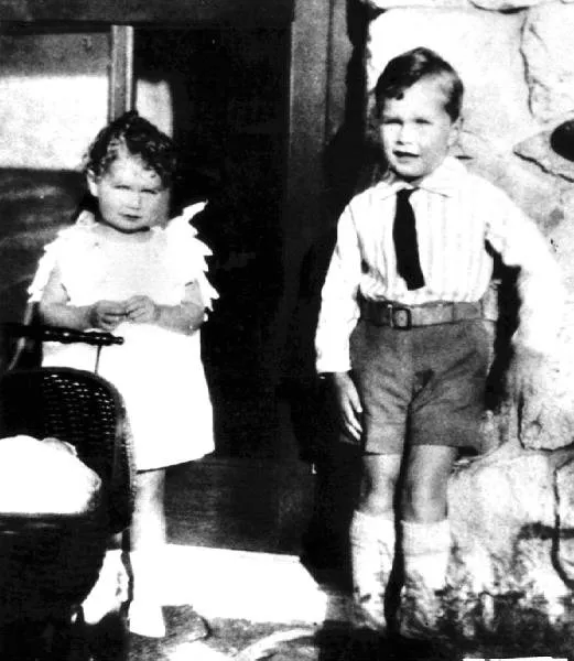 Young George H.W. Bush and his sister, Nancy