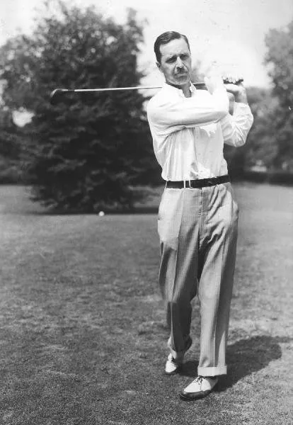 Prescott Bush Participates in Qualifying Round for National Amateur at Baltusrol Golf Course