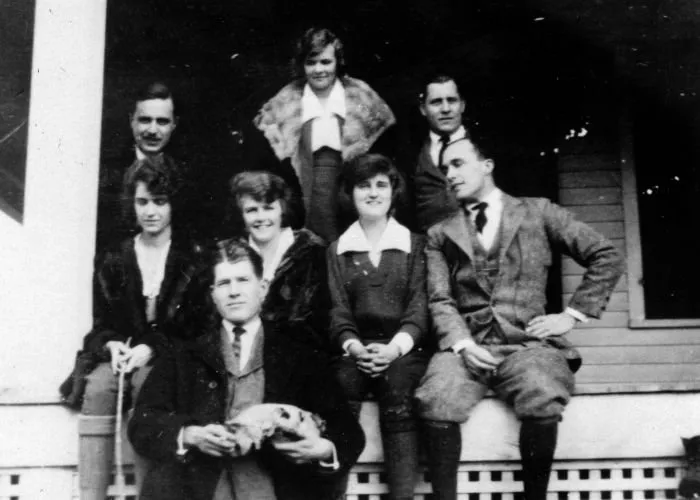 Newlyweds Prescott and Dorothy Walker Bush