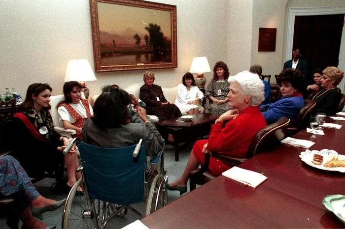 Barbara Bush meets with families of the Iraqi Hostages