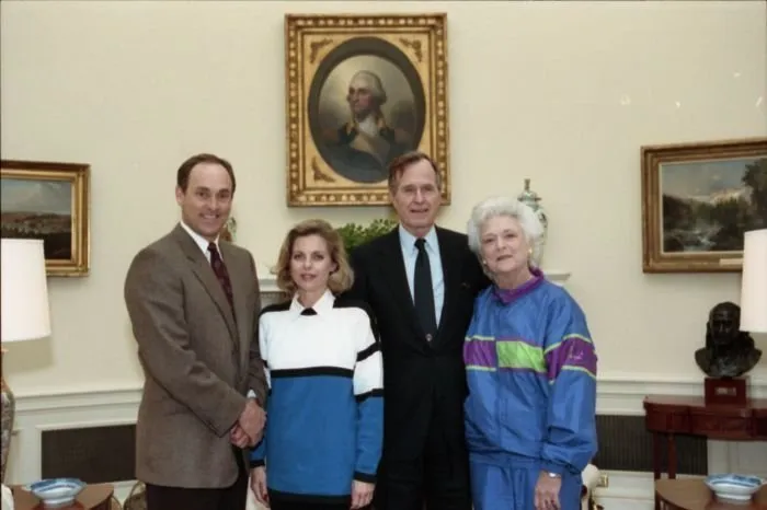 President Bush and Barbara Bush meet with Nolan Ryan and his wife in the Oval Office