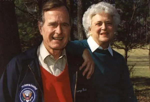President Bush and Barbara Bush casual portrait at Camp David