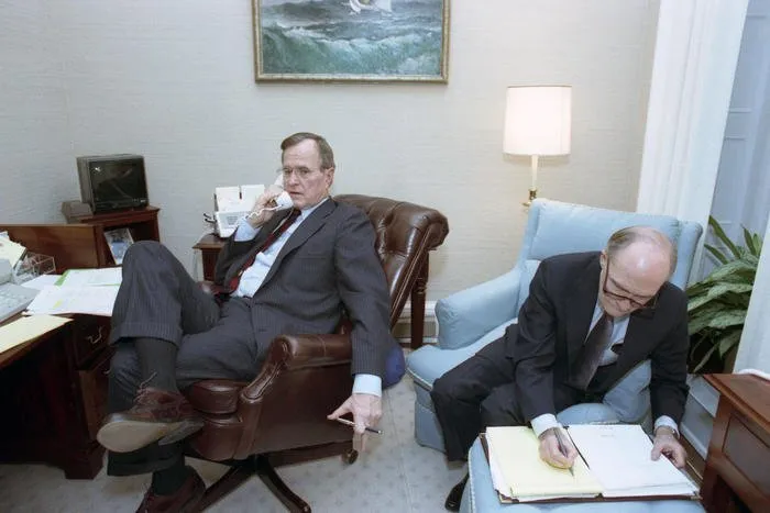 From Oval Office Study, President Bush notifies world leaders of imminent attack on Iraqi troops