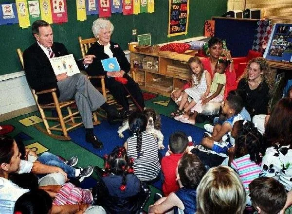 George and Barbara Bush Read to School Children in Bryan, Texas