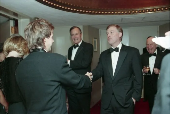 President Bush introduces Vice President Dan Quayle to Dana Carvey at a reception for Kennedy Center honorees