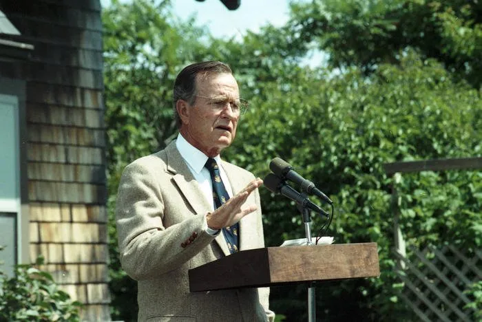 President Bush holds a press conference in front of the "Plate House," his office on Walker's Point, to announce his plans to meet with Mikhail Gorbachev for a summit in Helsinki, Finland to discuss the crisis in the Persian Gulf