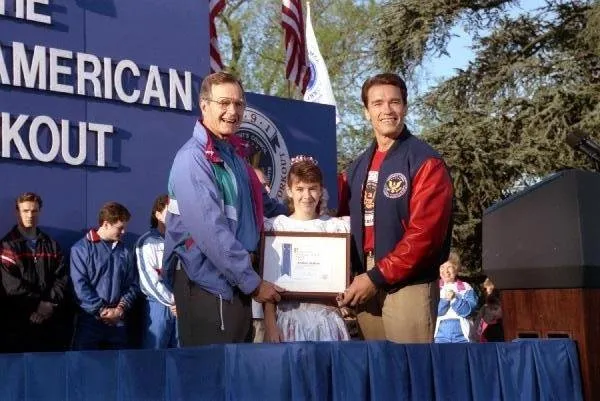 President Bush and Arnold Schwarzenegger present 10 millionth President's Physical Fitness Award