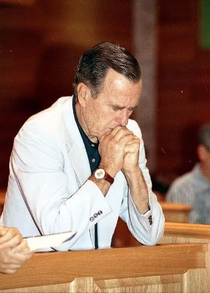 President Bush prays for the victims of Hurricane Andrew