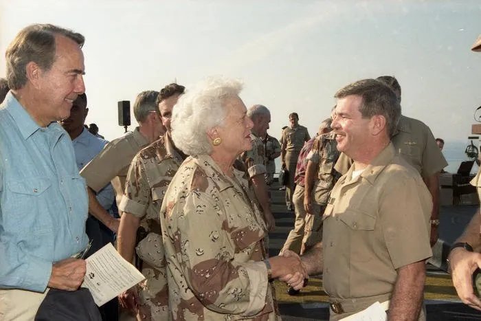 President and Mrs. Bush visit the USS Nassau during their Thanksgiving visit with troops in the Persian Gulf