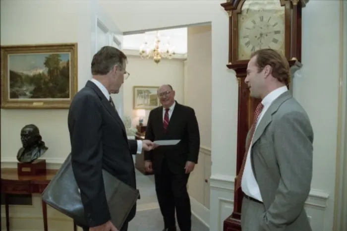 President Bush meets with actor Bruce Willis in the Oval Office