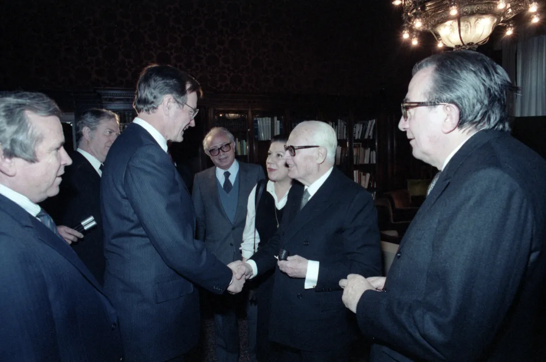 Vice President Bush and Senator Howard Baker arrive at the Italian Embassy to meet with Italian President Alessandro Pertini and Italian Foreign Minister Guilio Andreotti at the Italian Embassy while in Moscow for the funeral of General Secretary of Ce...