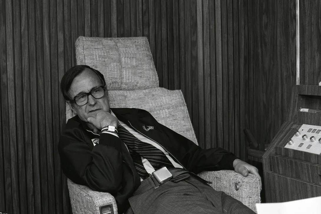 Vice President Bush aboard Air Force 2 returning to Washington, DC after the assassination attempt on President Reagan