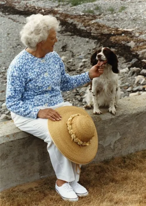 Barbara Bush and Millie