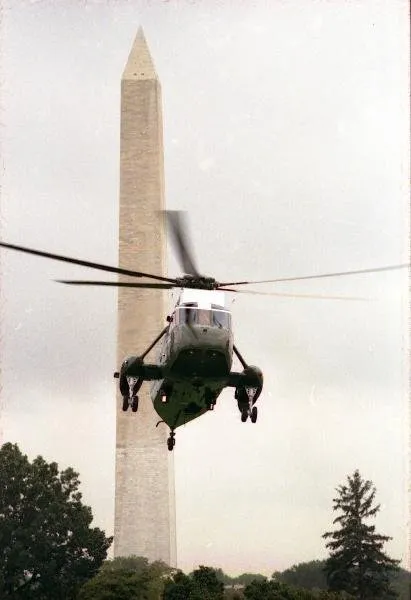 President Bush and Barbara Bush arrive on South Lawn upon returning from Whistlestop Campaign