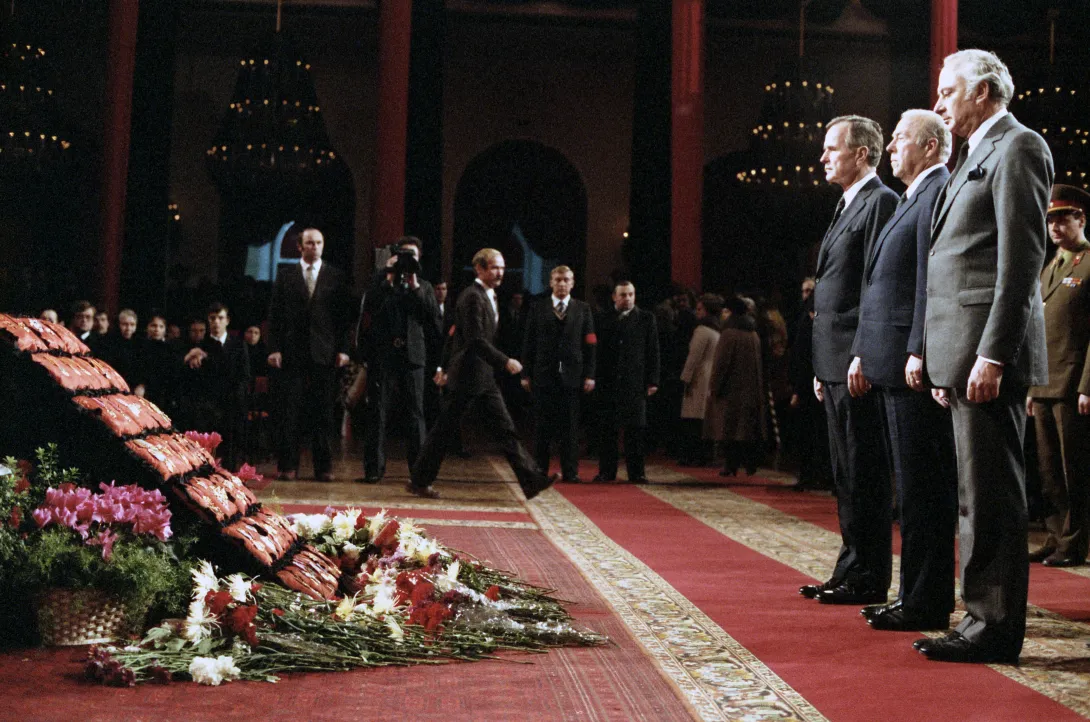 Vice President George Bush, Secretary of State George Shultz, Ambassador to the Soviet Union Arthur Hartman pay their respects at the funeral bier of Soviet leader Leonid Brezhnev