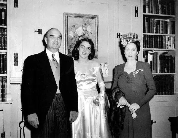 Barbara Bush with her Father and Mother on her Wedding Day