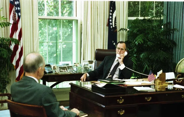 President Bush speaks to President Ali Abdallah Saleh of Yemen via telephone regarding Iraq's Invasion of Kuwait