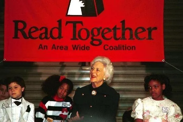 Reading to children at Free Library Philadelphia