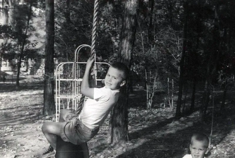 Jeb Bush on a tire swing