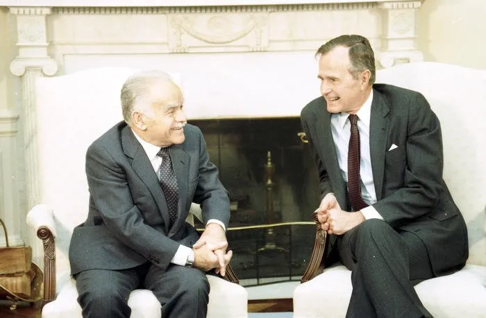President Bush meets with Israeli Prime Minister Yitzak Shamir at the White House