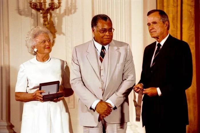 President and Mrs Bush present the Medal of Arts to actor James Earl Jones