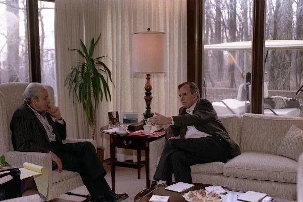 President Bush meets with UN Secretary General Javier Perez de Cuellar