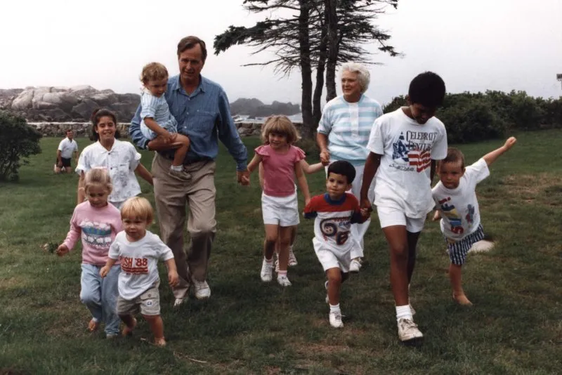 Vice President Bush and Mrs. with grandchildren at Walker's Point