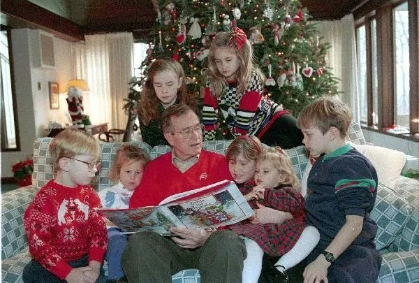 President Bush reads to grandchildren