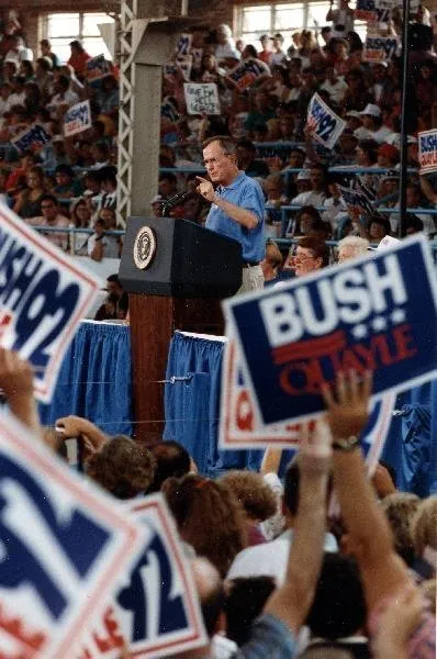 President Bush and Barbara Bush tour the IL Farm Exposition